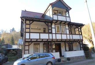 Gebäude Vorderansicht