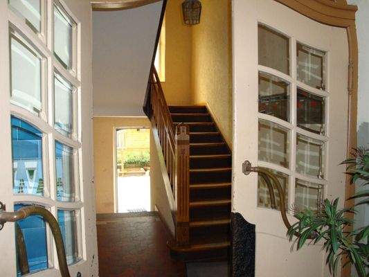 Gepflegtes Treppenhaus.JPG