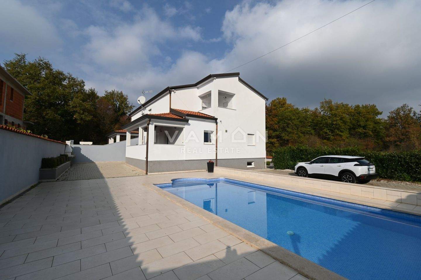 Zwei Häuser mit Pool in der Umgebung von Porec | Doppelhaushälfte Porec ...