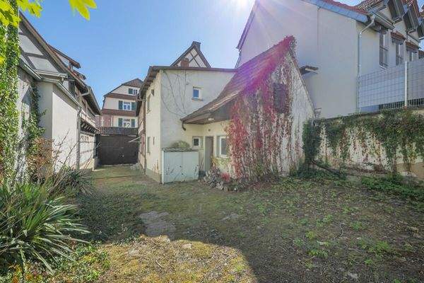 Rückansicht und Innenhof