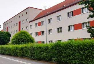 Leuben II - Heckenweg 5-15