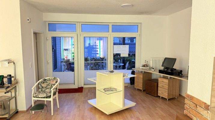 Eingangsbereich Gewerbefläche