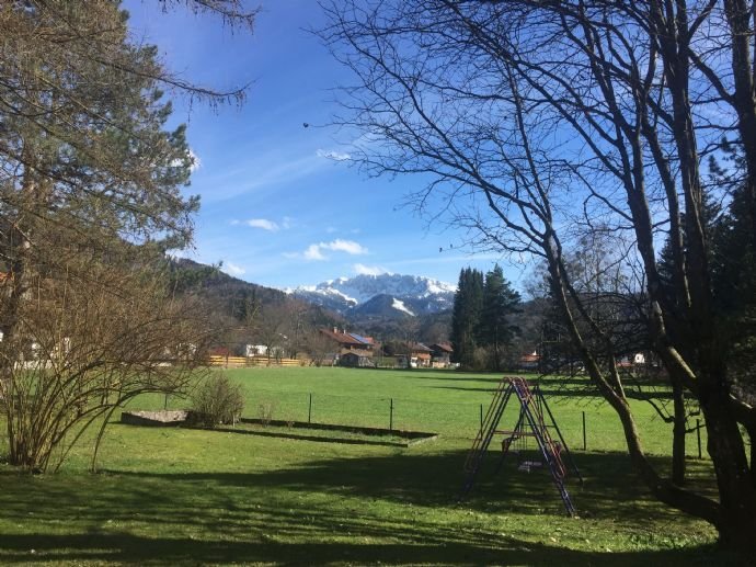 Traumhaus mit großen Garten und einzigartigem Bergblick