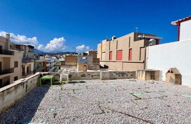 Kreta, Agios Nikolaos: Elegantes Stadthaus nur 300 m vom Strand entfernt