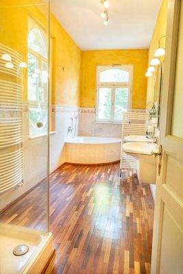 Badezimmer im Hochparterre