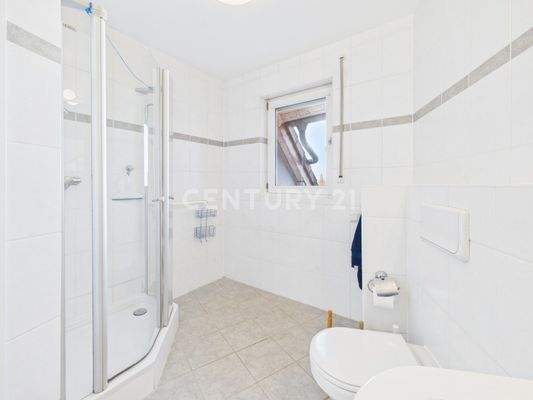 Badezimmer auf der unteren Ebene