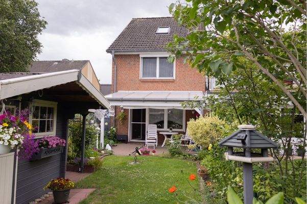 Dein schöner Garten mit überdachter Terrasse