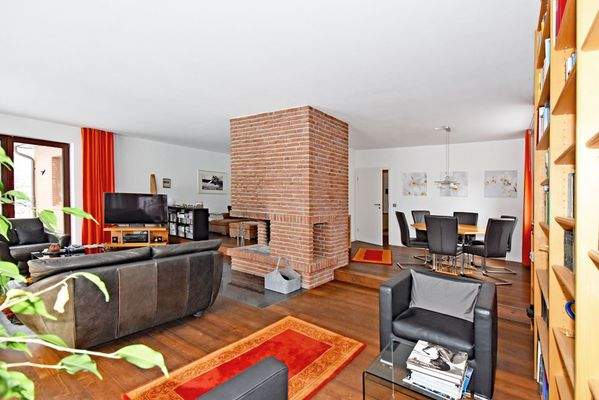 aufgelockert in zwei Ebenen 