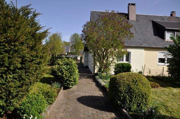 Objektansicht von der Strasse