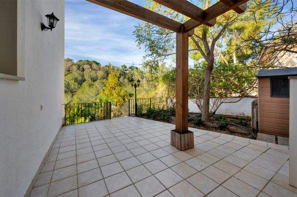 Garden entrance in villa in Costa d'en Blanes