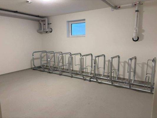 großer Fahrradabstellraum