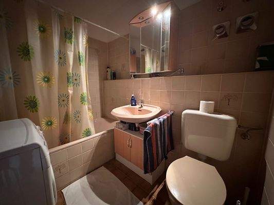 Badezimmer mit Wanne