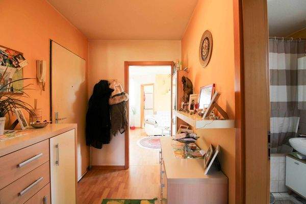 Wohnungseingang und Flur