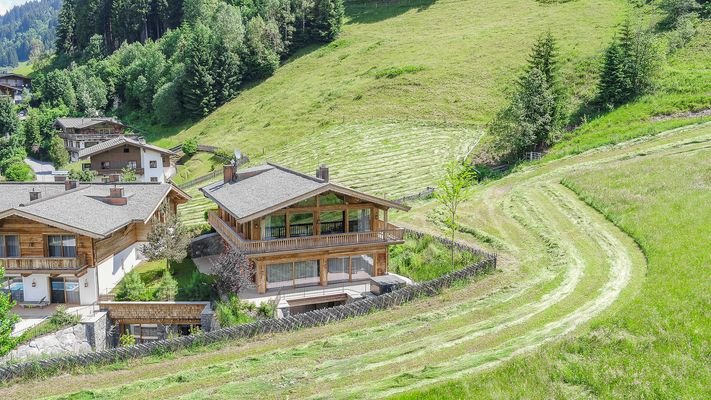 KITZIMMO-Luxusvilla in Toplage kaufen - Immobilien Jochberg Kitzbühel.