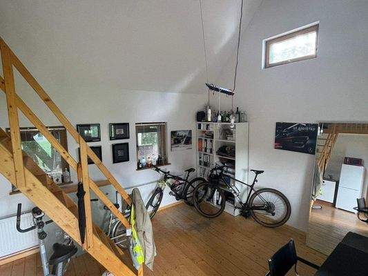 Großes Zimmer im massiven Nebengebäude