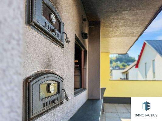 gemauerter Grill mit Pizzaofen