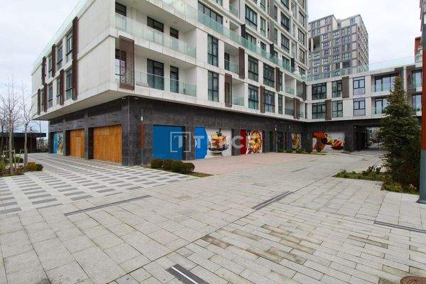 New Shops with Rental Income Potential in Istanbul