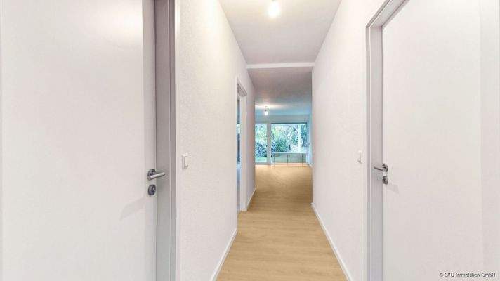 Vom Flur in alle Räume