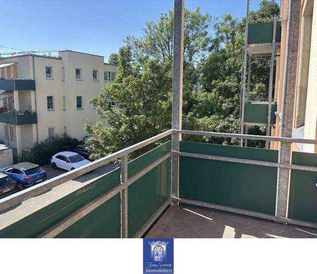 Zentral gelegene Wohnung mit Balkon, Bad mit Wanne und Wohnküche! - Foto 4