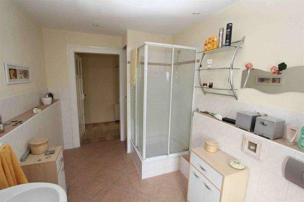 Bad im Mansardengeschoss