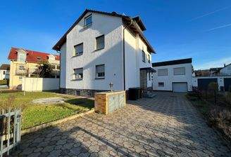 Mehrfamilienhaus mit 4 Parteien