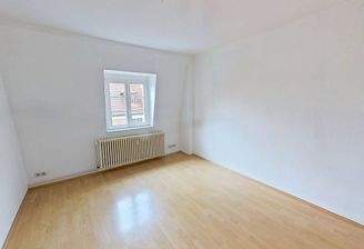 Ansicht I: Wohn- und Esszimmer