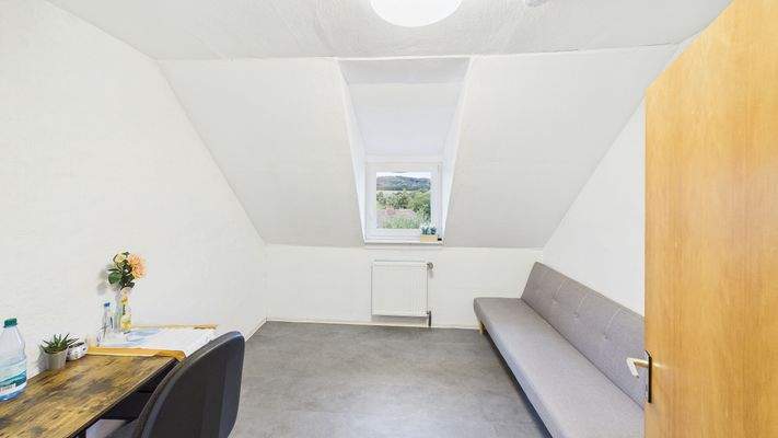 CAM03143G0-PR0192-STILL010