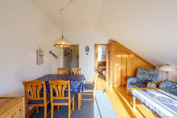 Wohn- und Essbereich, Zugang zum Schlafzimmer