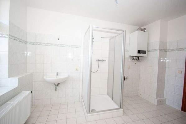 3.OG - Badezimmer + Dusche