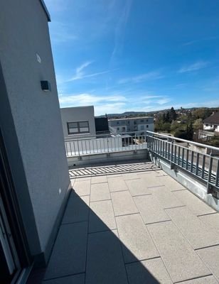 DAchterrasse mit Aussicht.jpg