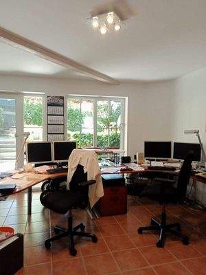Einliegerwohnung Büro UG