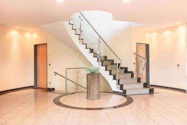 Treppenhaus EG - Gewerbe