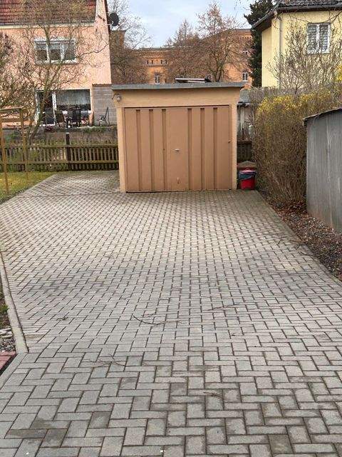 Rudolstadt Garage, Rudolstadt Stellplatz