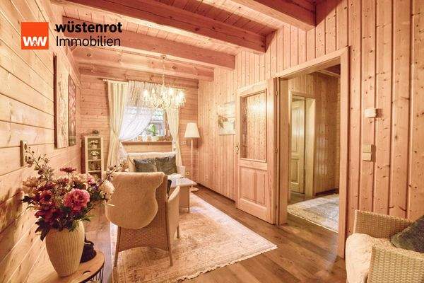 Einliegerwohnung - Durchgangszimmer mit Küchenanschlüssen