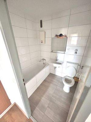 Modernes Badezimmer