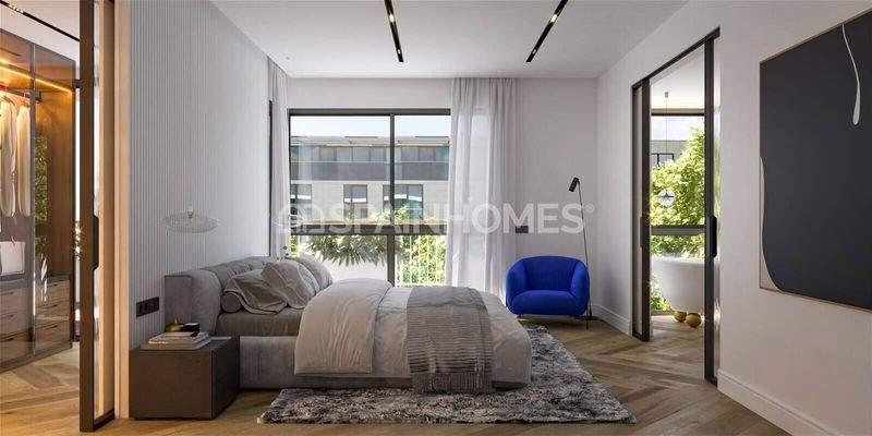 4-Bedroom Flat near Turo Park in Sairra Barcelona