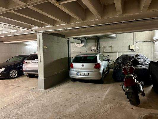 angenehmer Tiefgaragenplatz