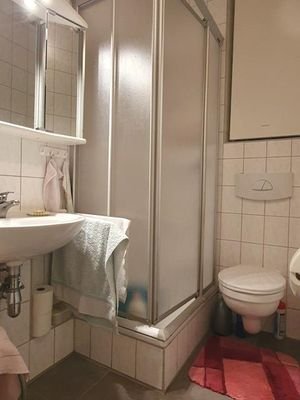 1. OG re., Badezimmer
