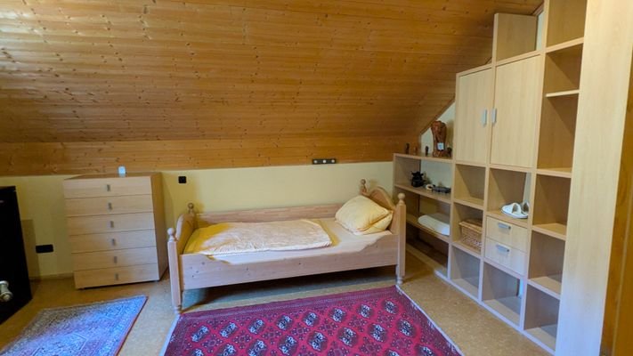 Schlafzimmer 2 OG