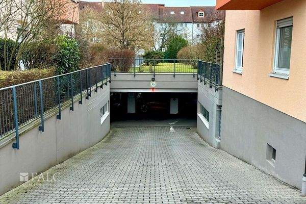 Einfahrt Tiefgarage 