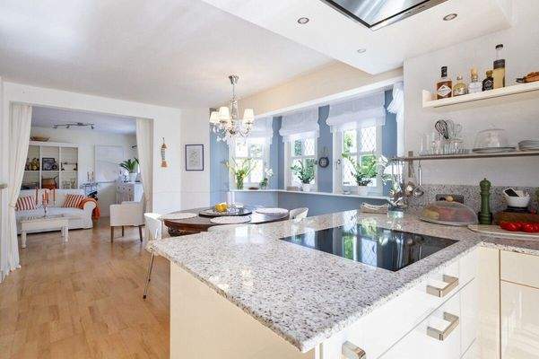 Küche und Essbereich