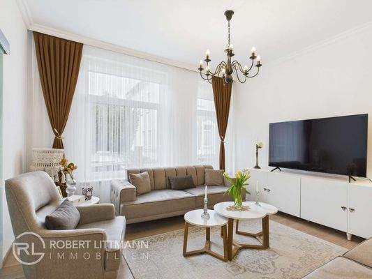 CAM04259G0-PR0083-STILL008