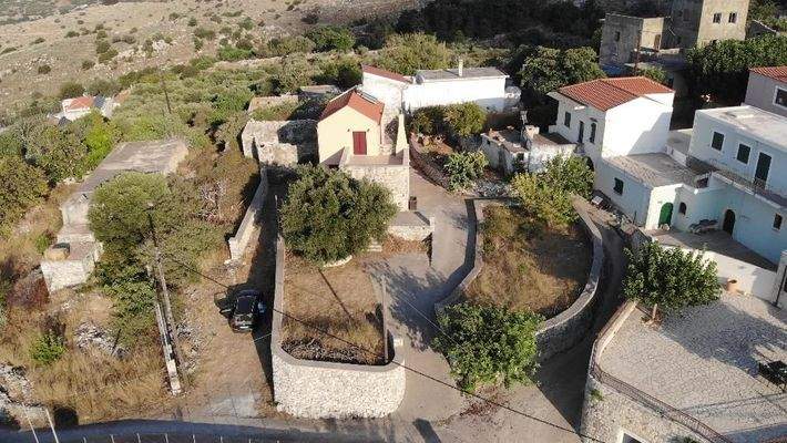 Kreta, Patima: Zweistöckiges Haus mit Berg- und Meerblick sowie zusätzlicher Ausbaumöglichkeit zu verkaufen