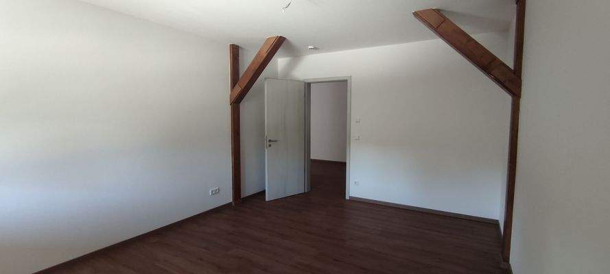 Schlafzimmer 1 Whg. 3.jpg