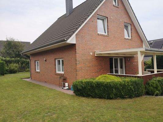 Ziegelhaus mit Garten