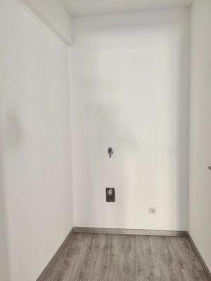 Abstellraum / HWR mit Waschmaschinenanschluss