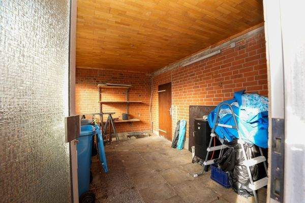 Abstellraum draußen