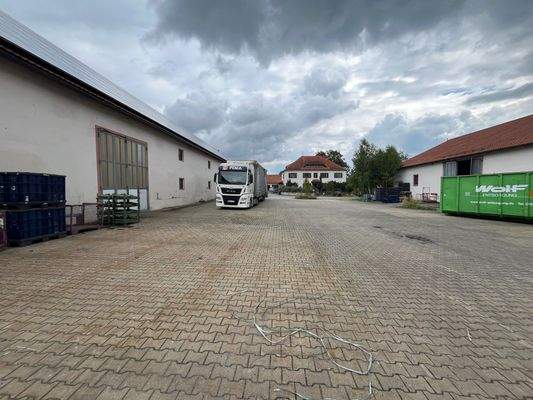 Außenfläche zw. Landshut u. Regensburg zu mieten