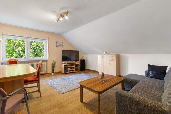 Wohn-/Esszimmer DG