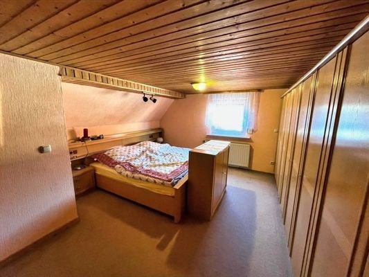Schlafzimmer DG
